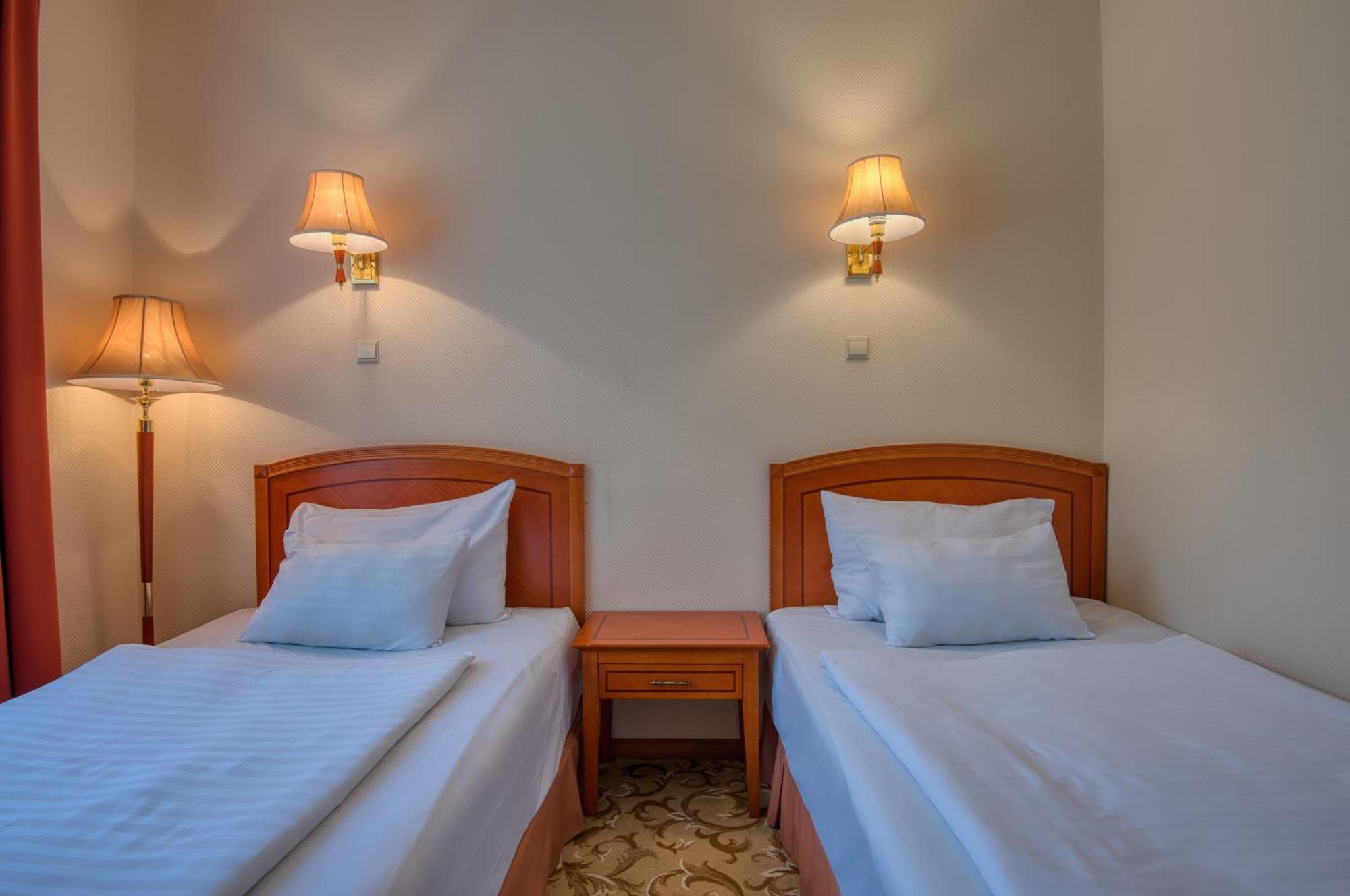 Hotel Bellevue Esztergom Room photo